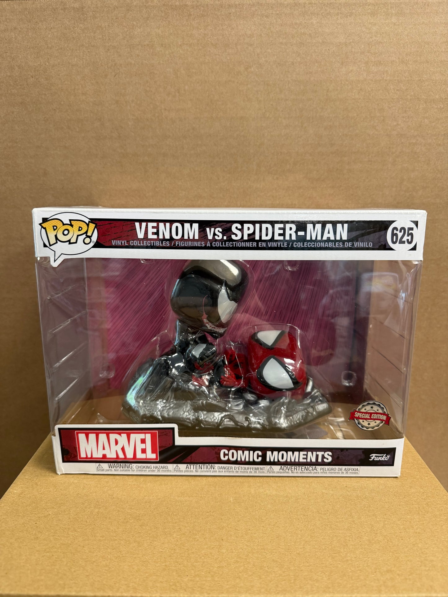 Funko Pop! Moment Marvel Venom Vs Spider-Man #625 Special Edition + Protector