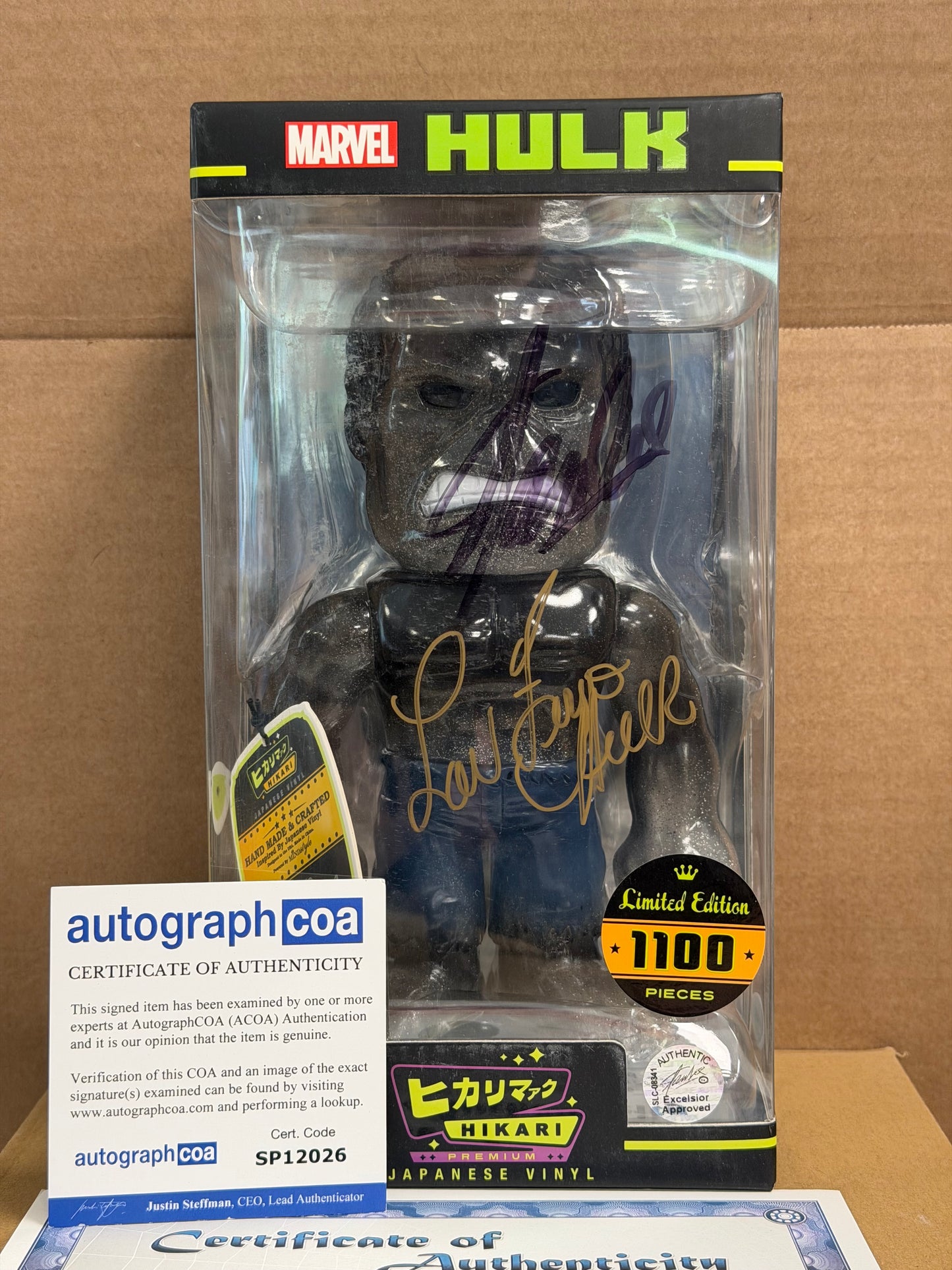 Funko Hikari! Marvel Hulk 1100pcs Signed Stan Lee & Lou Ferrigno COA