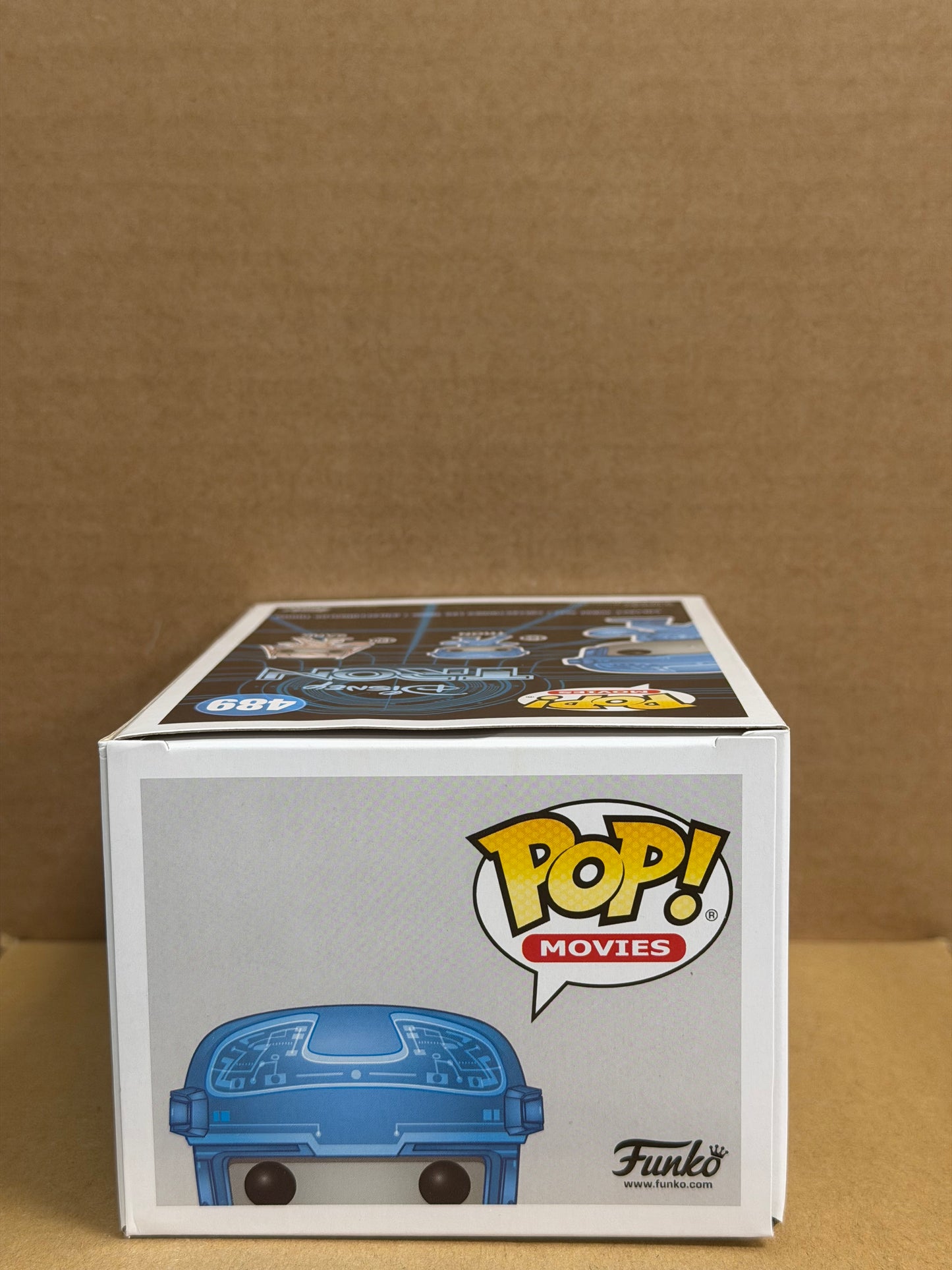 Funko Pop! Disney Tron #489 Glow Chase Free Protector