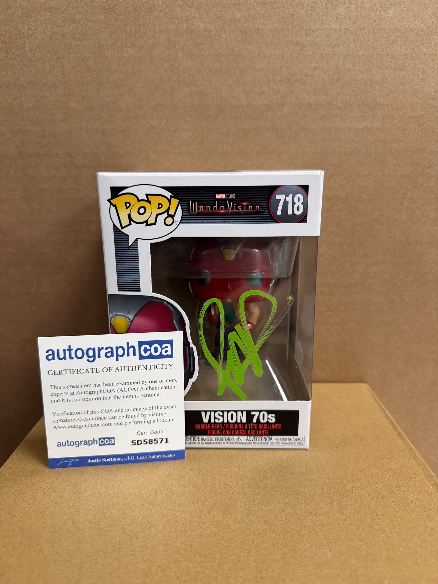 Funko Pop! Marvel Vision 70s Signed Paul Bettany COA #718 WS