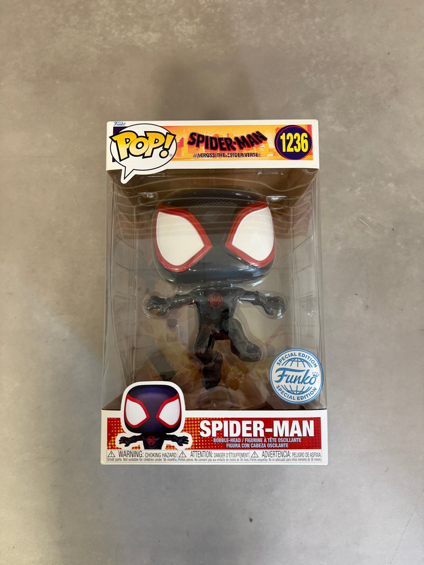 Funko Pop! Jumbo 10” Marvel Spider-Man #1236 Special Edition