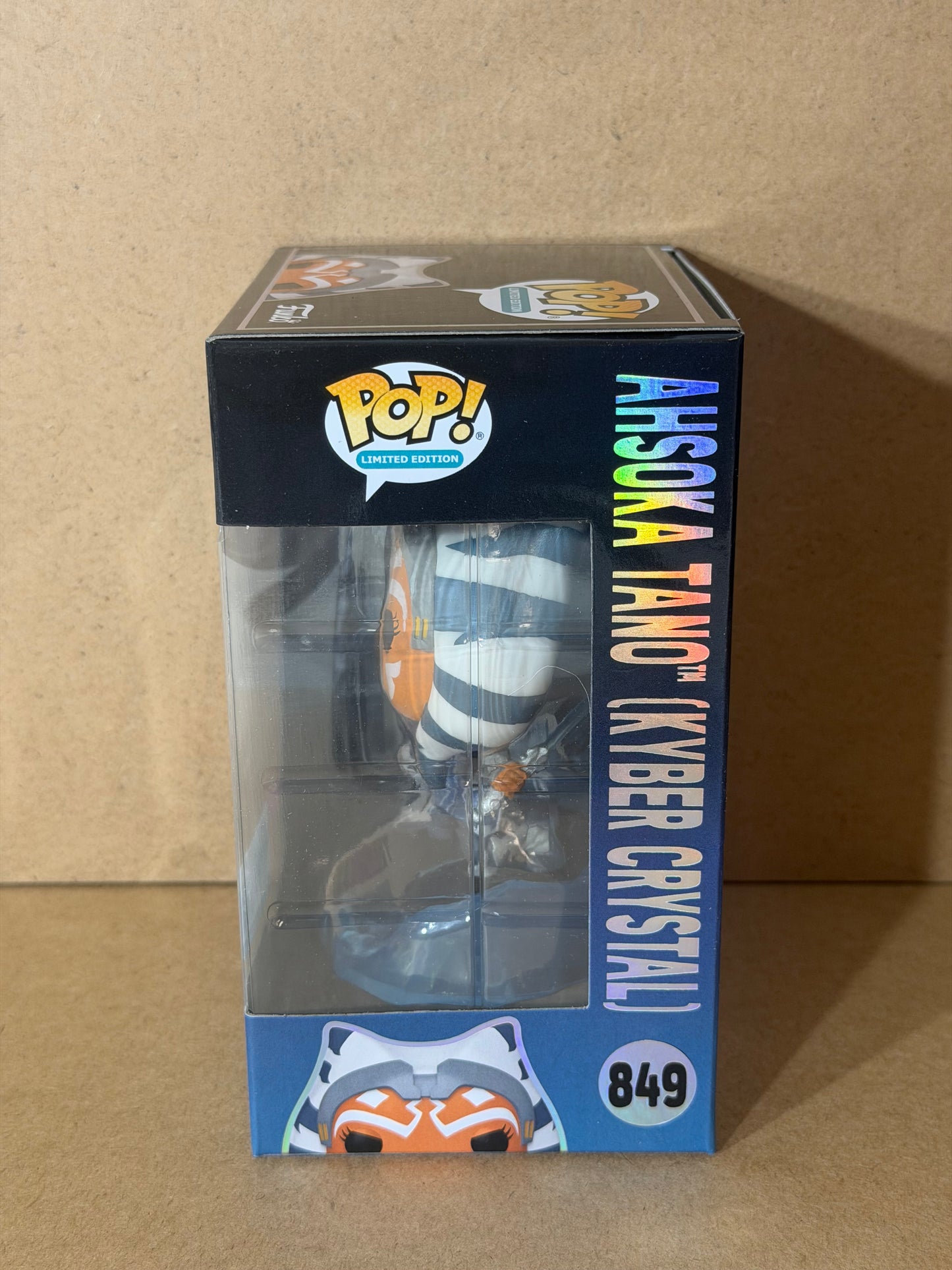 Funko Pop! Star Wars Ahsoka Tano (Kyber Crystal) 9500pcs #849 SDCC Exclusive