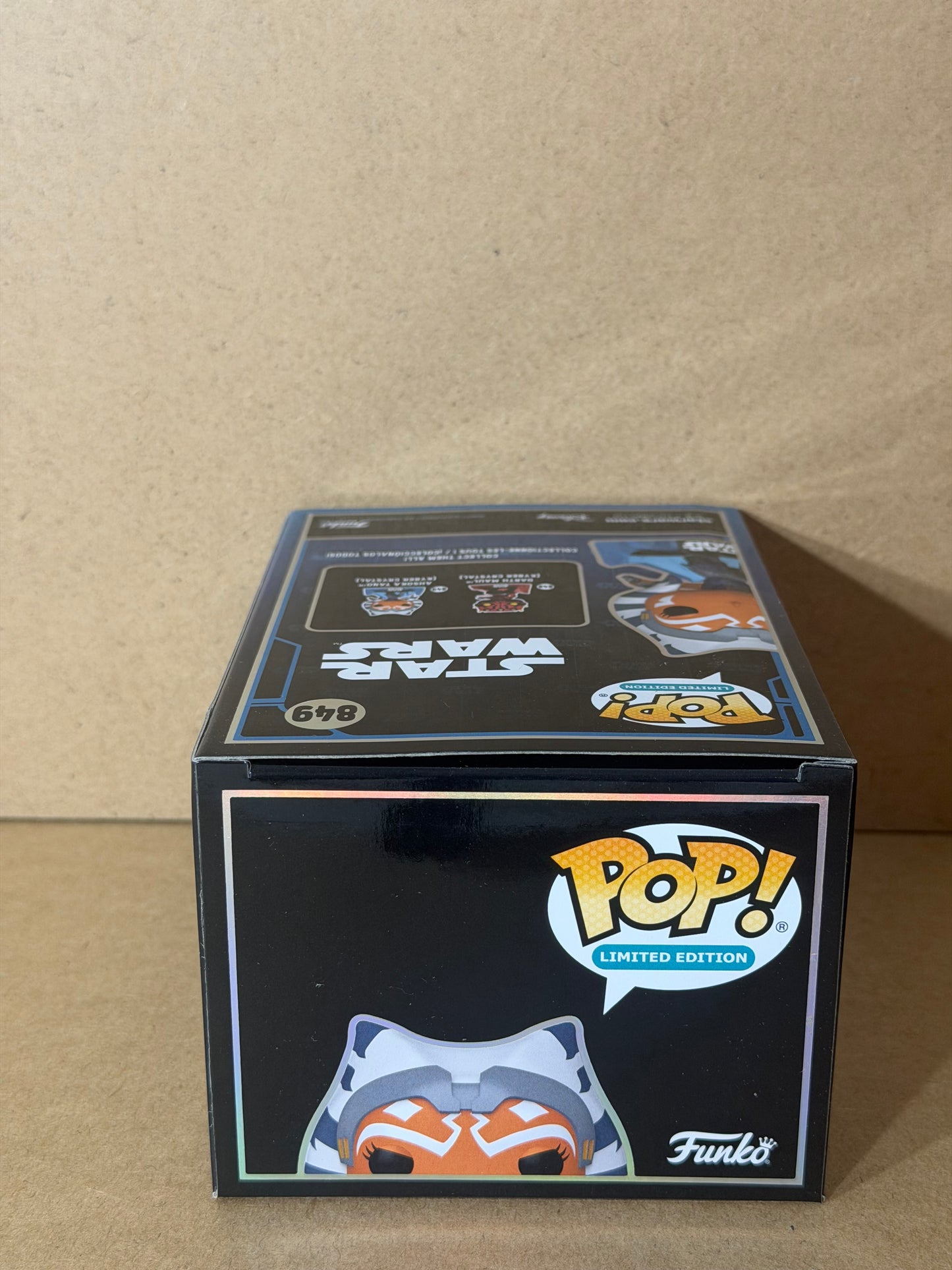 Funko Pop! Star Wars Ahsoka Tano (Kyber Crystal) 9500pcs #849 SDCC Exclusive