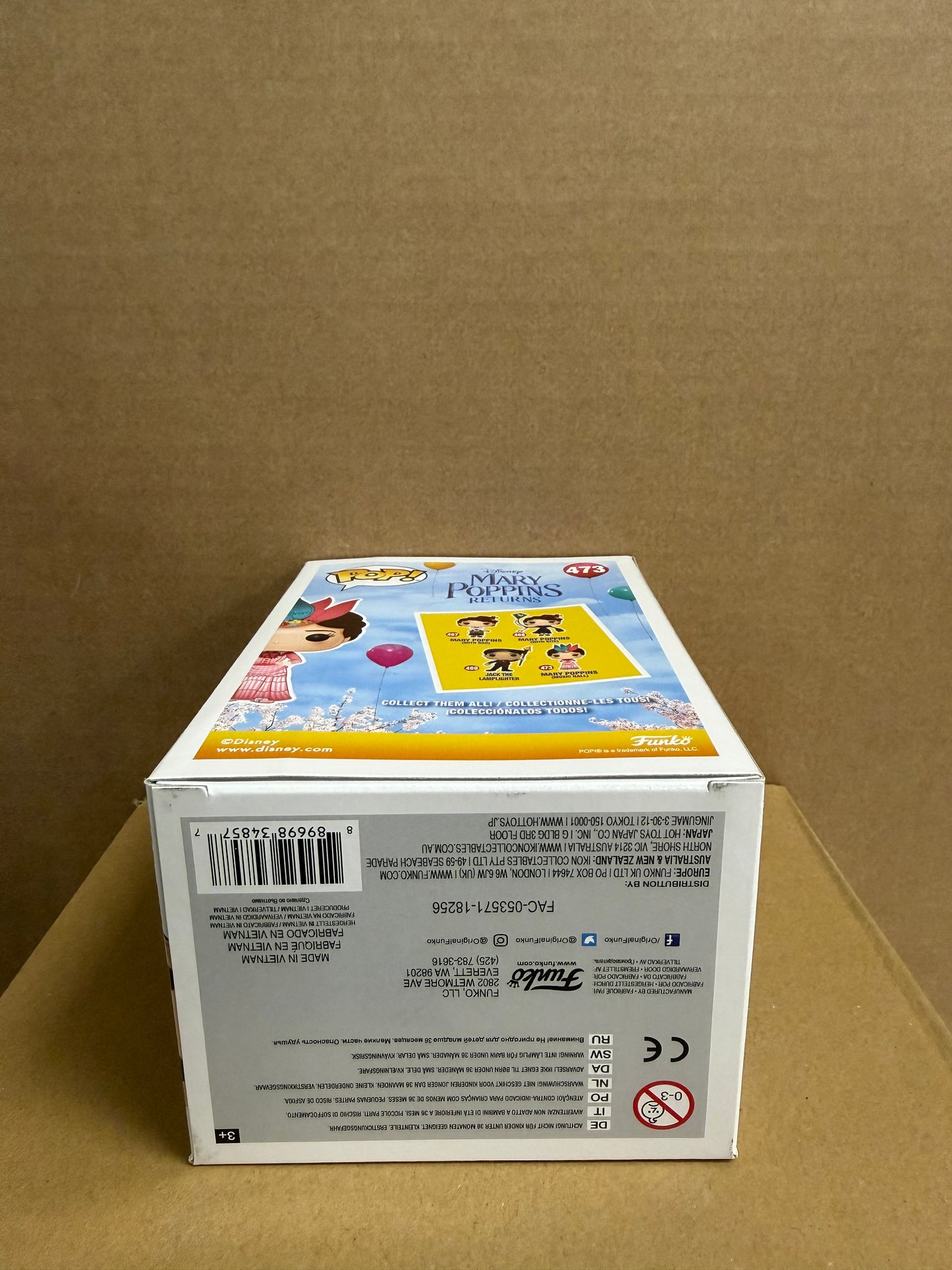Funko Pop! Disney Mary Poppins Signed Emily Blunt COA #473 WS BOX CREASE