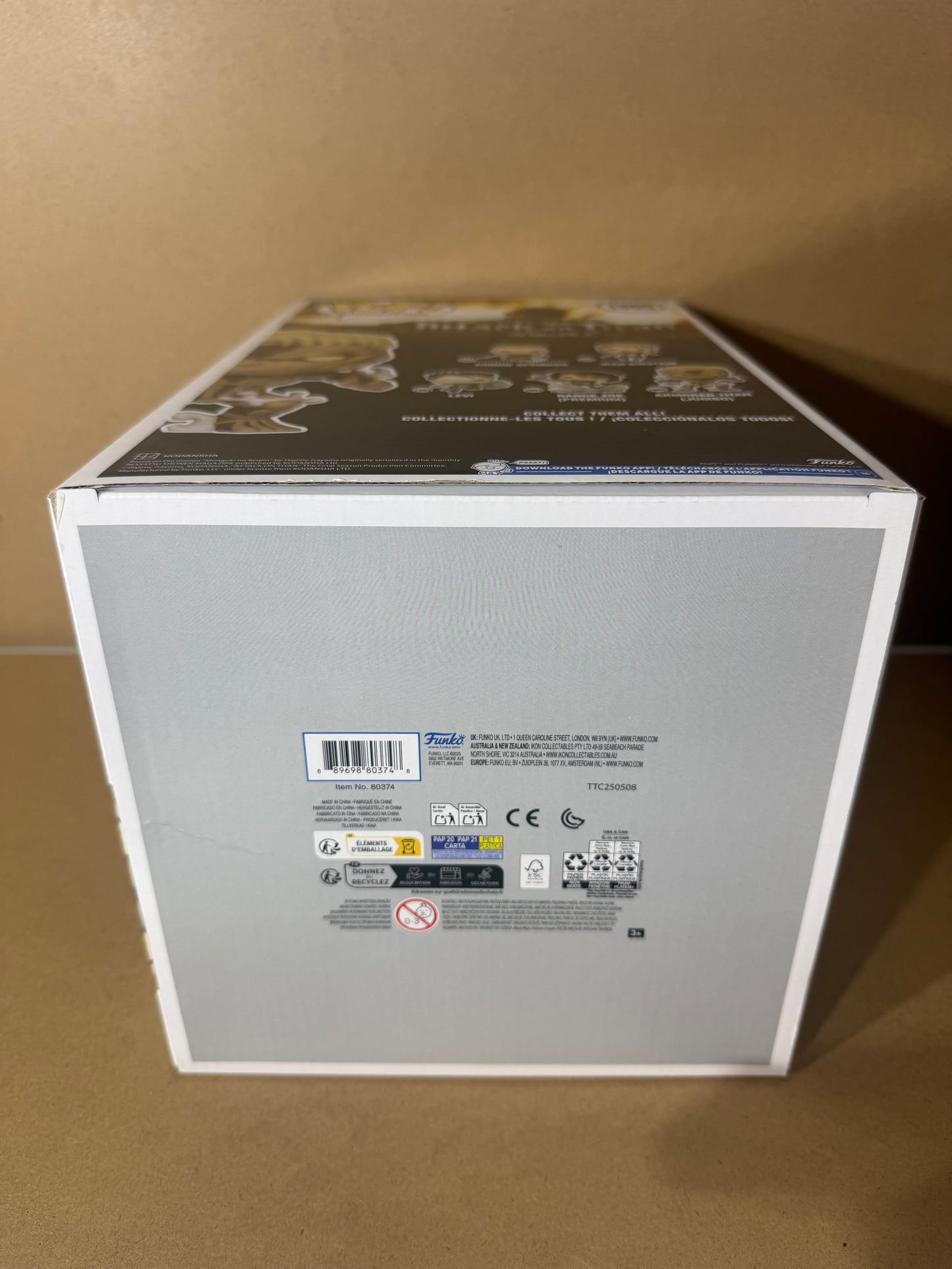 Funko Pop! Anime Attack On Titan Armored Titan #1995 Includes Magnetic Stack