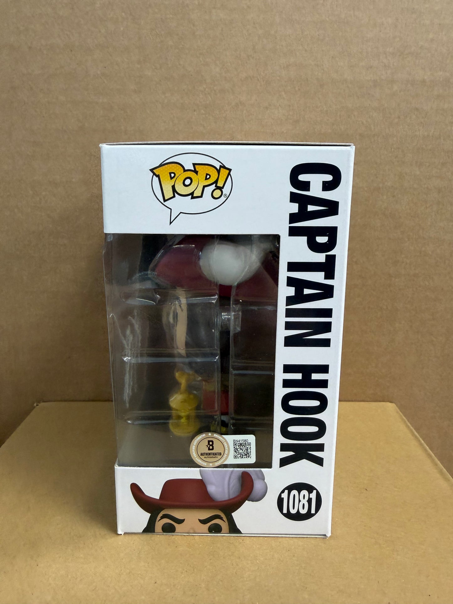 Funko Pop! Disney Villains Peter Pan Captain Hook Signed Dustin Hoffman #1081 WS